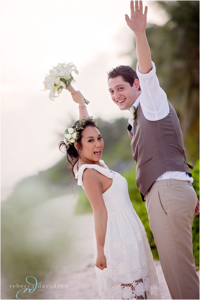 bride_and_groom_in_neutral_colours