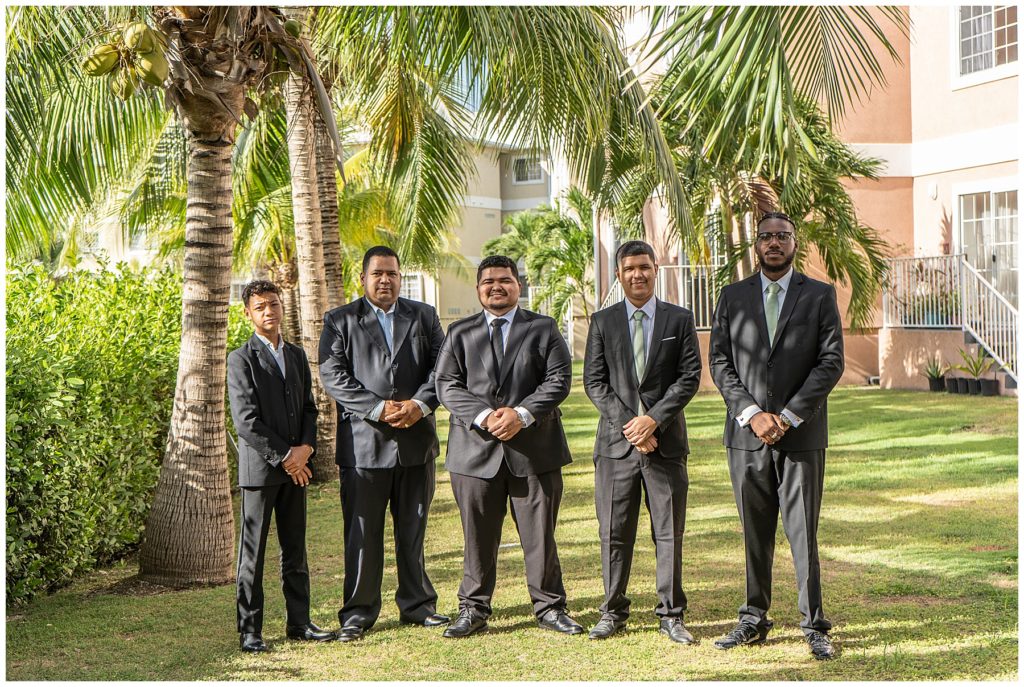 groom and groomsmen