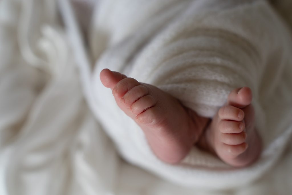 newborn cayman photographer